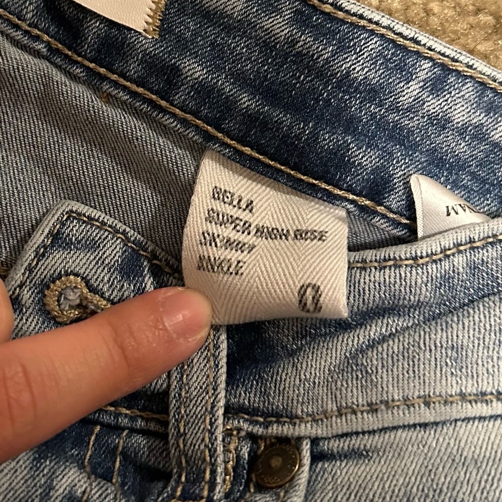 Skinny Ripped Jeans - Picture 4 of 6